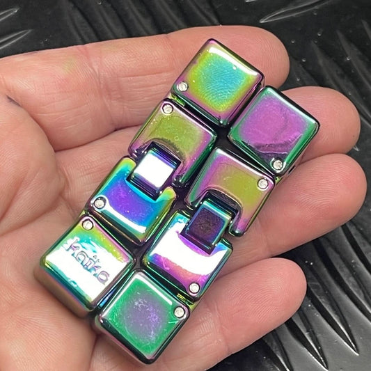 MINI Oil Slick Infinity Cube in Window Tin - 151 gams